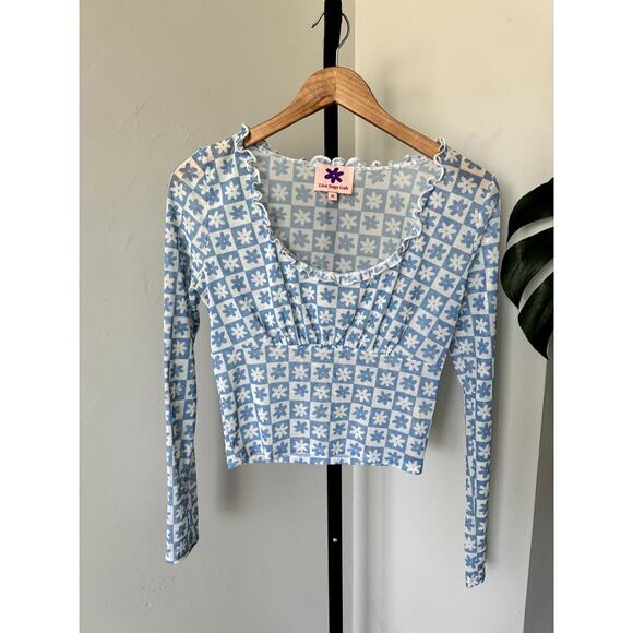 Lisa Says Gah Sheer Flower Top Blue and White - Picture 2 of 4
